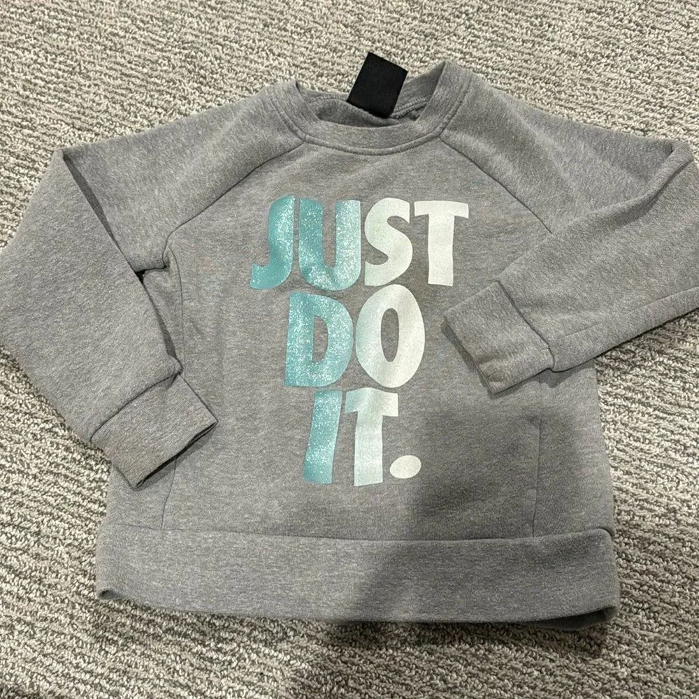 Nike  sweatshirt